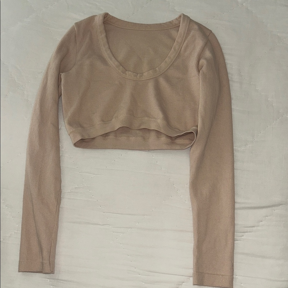 ALO Yoga Seamless Ribbed Long Sleeve Crop Top